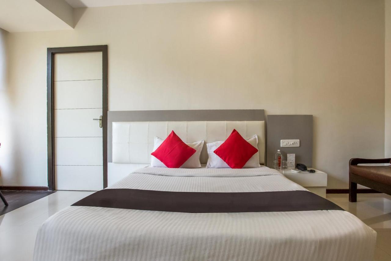 Capital O 35557 Hotel Aura Bombay Eksteriør billede